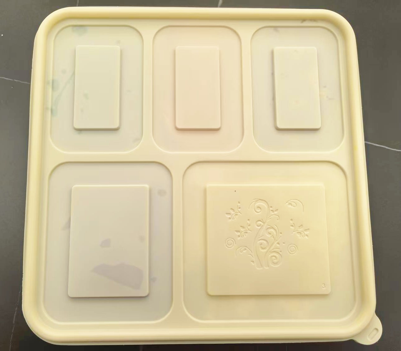 1743469064683522.jpg 1743469064683522.jpg