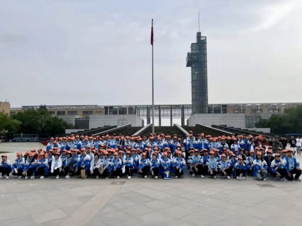 1745983543232256.jpg 1745983543232256.jpg